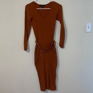 Long sleeve dress.